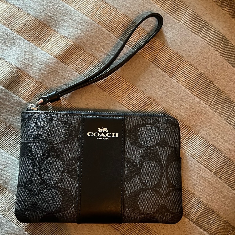 Coach Wristlet~New with Tags~